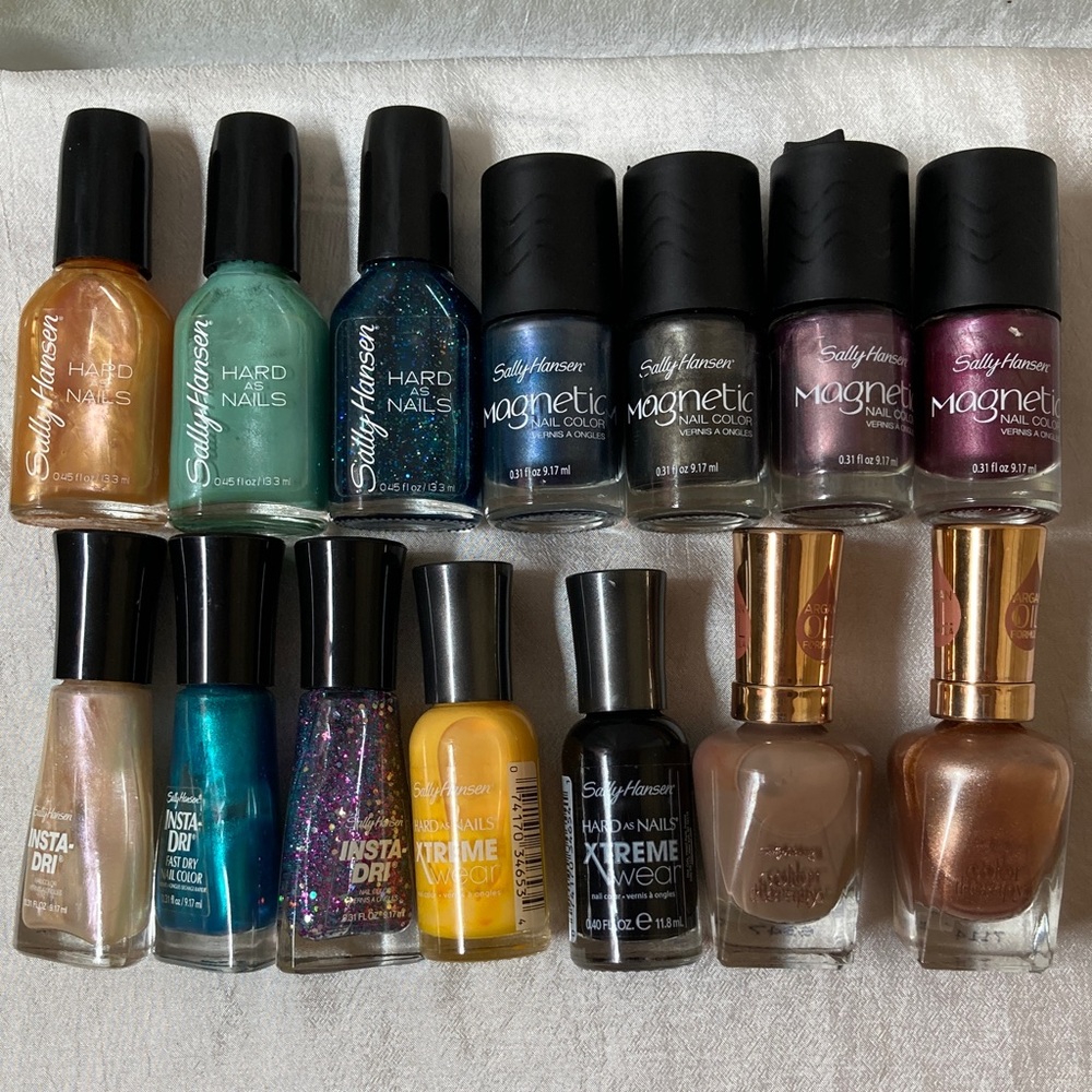 Sally Hansen Assorted Used Nail Polish – Lot of 14